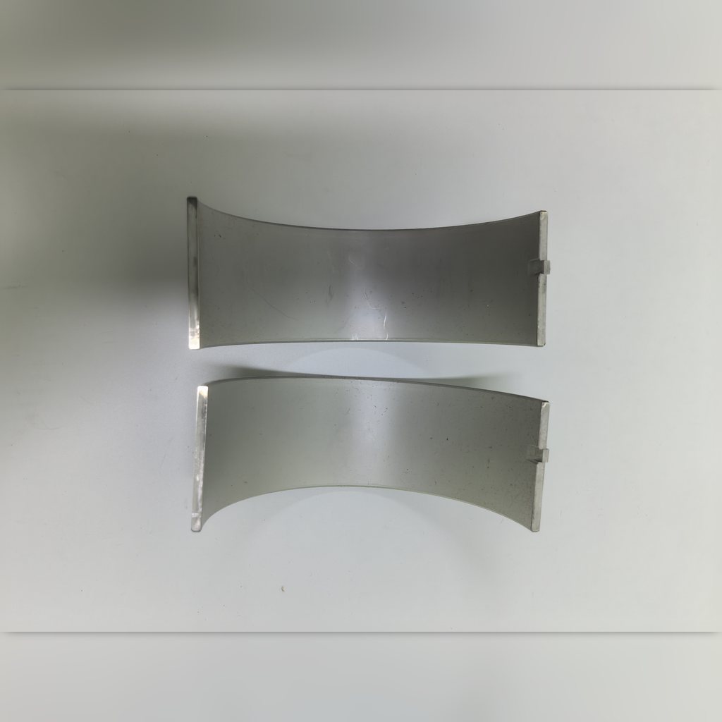 107-7330 Bearing - conn - bearing halves viewed from their inner faces