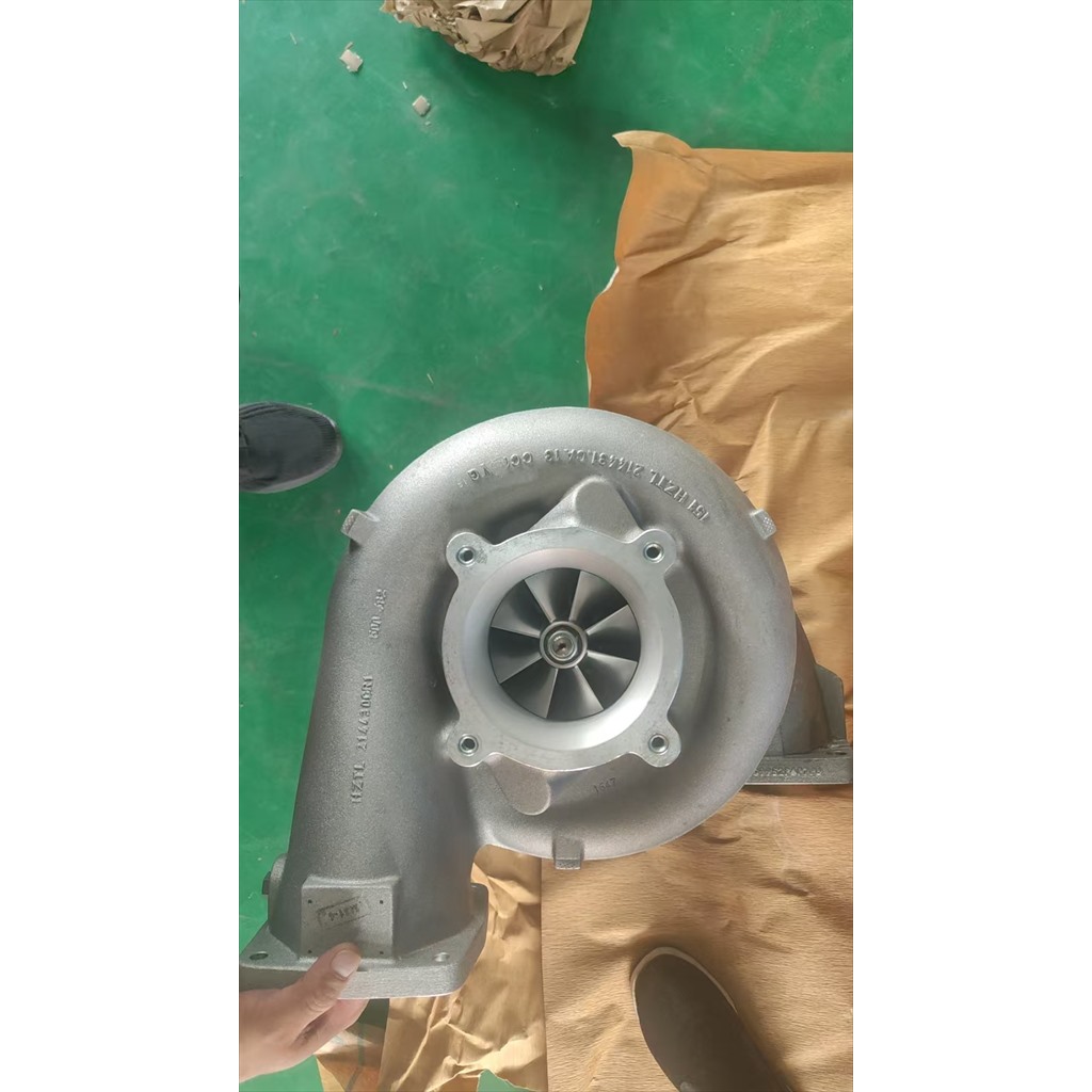 113-4779 Basic Turbo Group - turbocharger inlet and turbine viewed from above