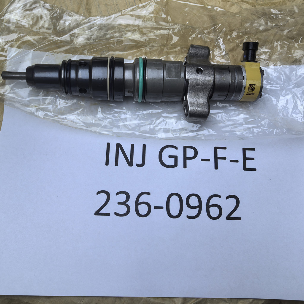 2360962 Injector group - full injector body laid horizontally
