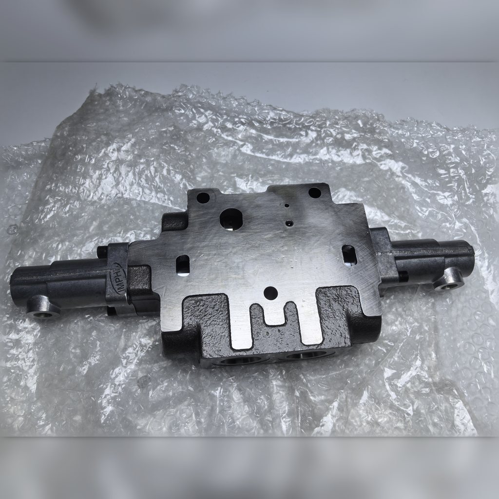 2384826 Valve group - valve block lying on protective bubble wrap