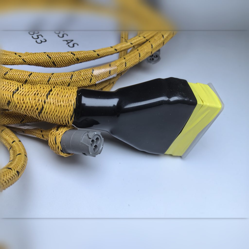 2776853 Harness assembly - close-up of the rectangular black and yellow plug