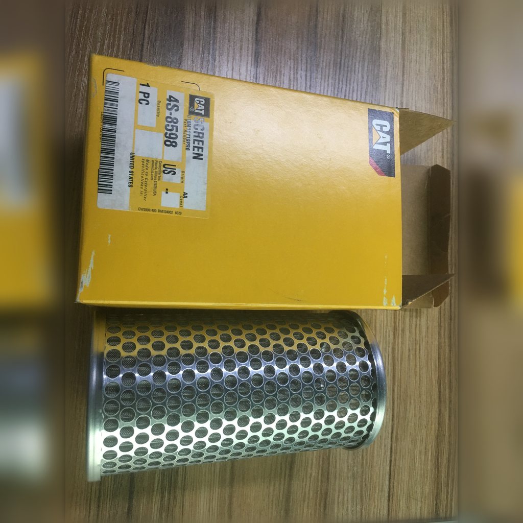 4S8598 Suction Screen - screen beside an opened yellow carton