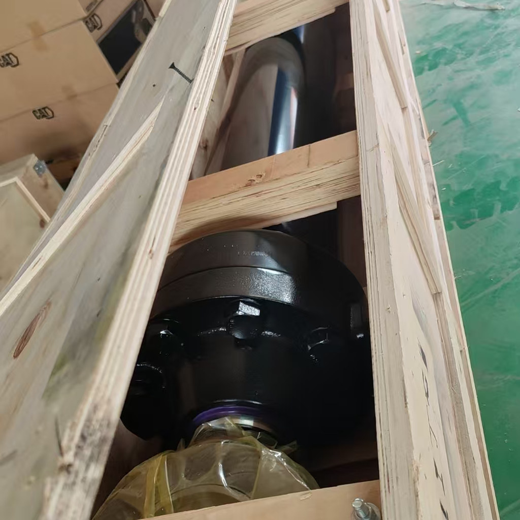 6279150 Cylinder group - opposite end of the cylinder inside its crate